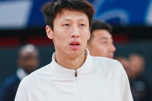 九游娱乐-全队第四节仅得9分！广厦在末节只进了一个运动战进球！