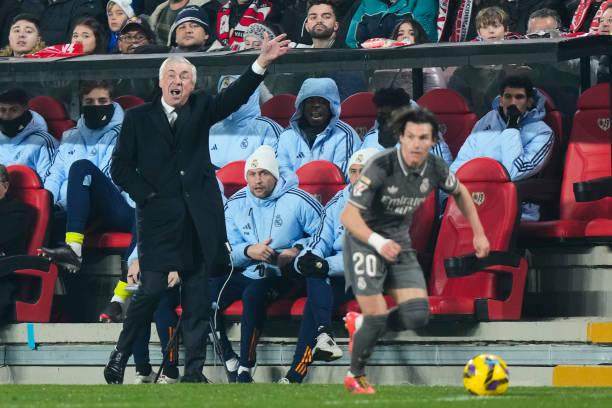 1734222914432067393.jpg 2189963493-612x612.jpg