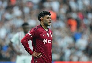 天空：31岁张伯伦对重返英格兰持开放态度，已与多家俱乐部会谈