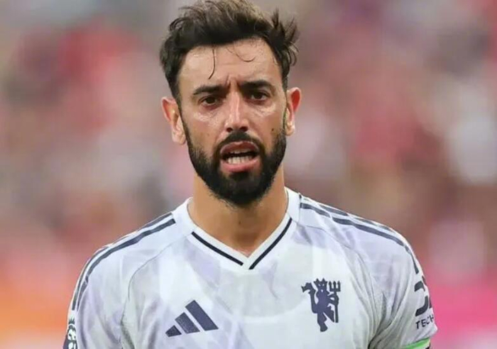 九游体育app-沙特坚持引援布鲁诺，球员暂未决定未来|曼联|世界杯|布鲁诺·费尔南德斯|布鲁诺转会|吉达联合足球俱乐部_新浪体育_新浪新闻